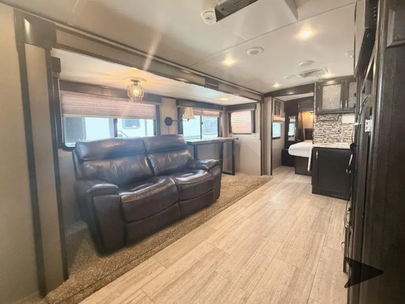2017 Grand Design Imagine 2600RB - Photo 3