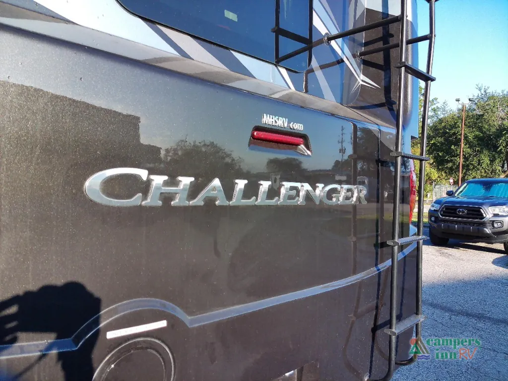 2021 Thor Motor Coach Challenger 35MQ, Photos photo 41
