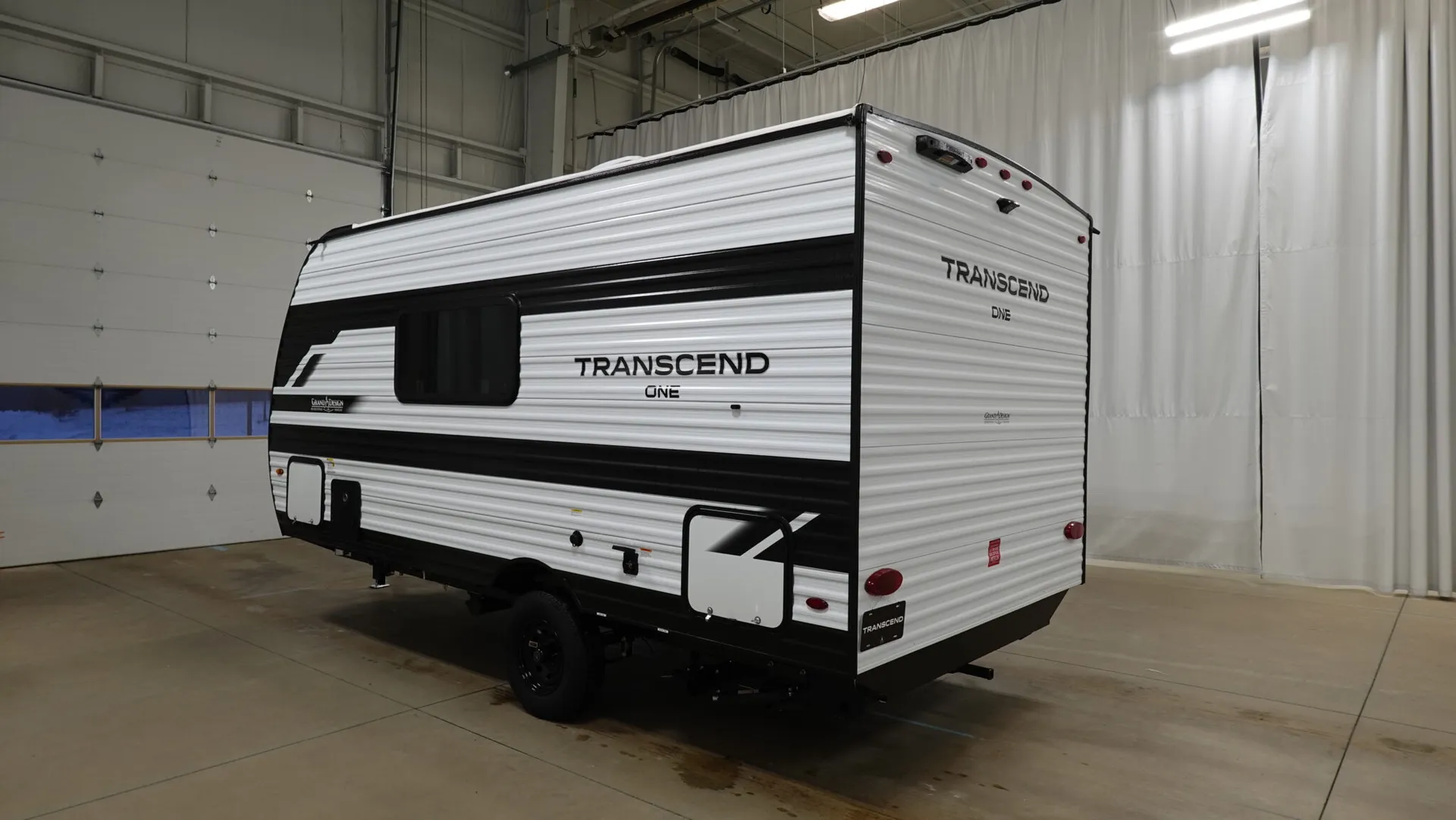 2026 Grand Design Transcend One 151BH - Photo 4