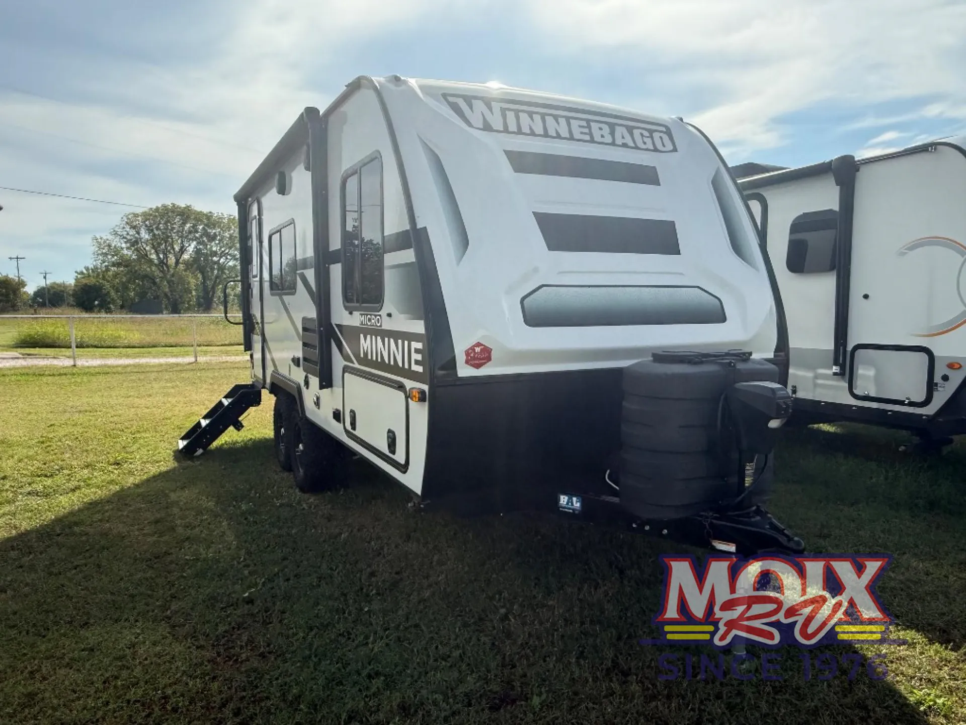 2024 Winnebago Micro Minnie 1821FB - Photo 2