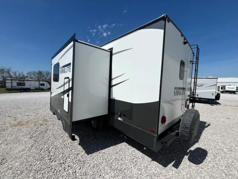 2024 Forest River Rockwood Mini Lite 2511S - Photo 3