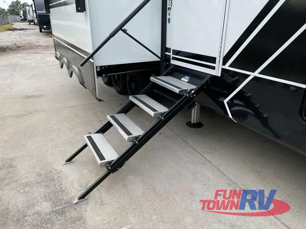 2026 Brinkley Model G 4150, Photos photo 55