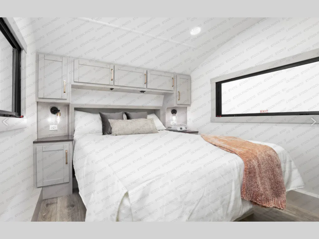 2027 Brinkley Model Z 2680, Photos photo 5
