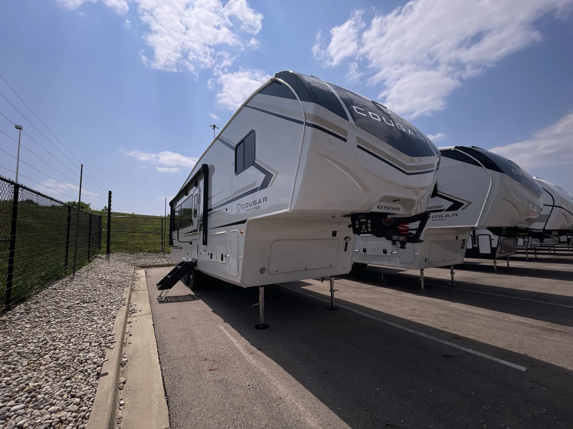 2026 Keystone Cougar 26RES - Photo 2