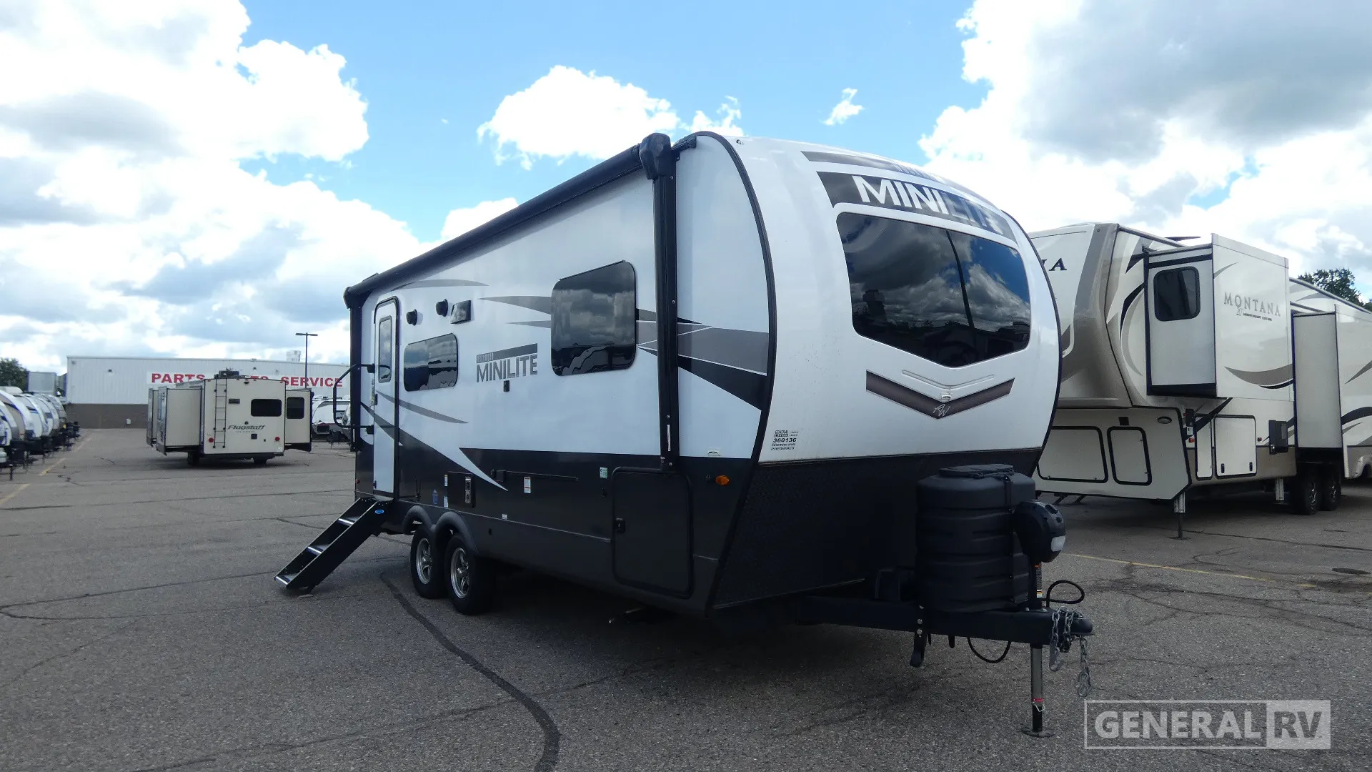 2025 Forest River Rockwood Mini Lite 2205S - Photo 2