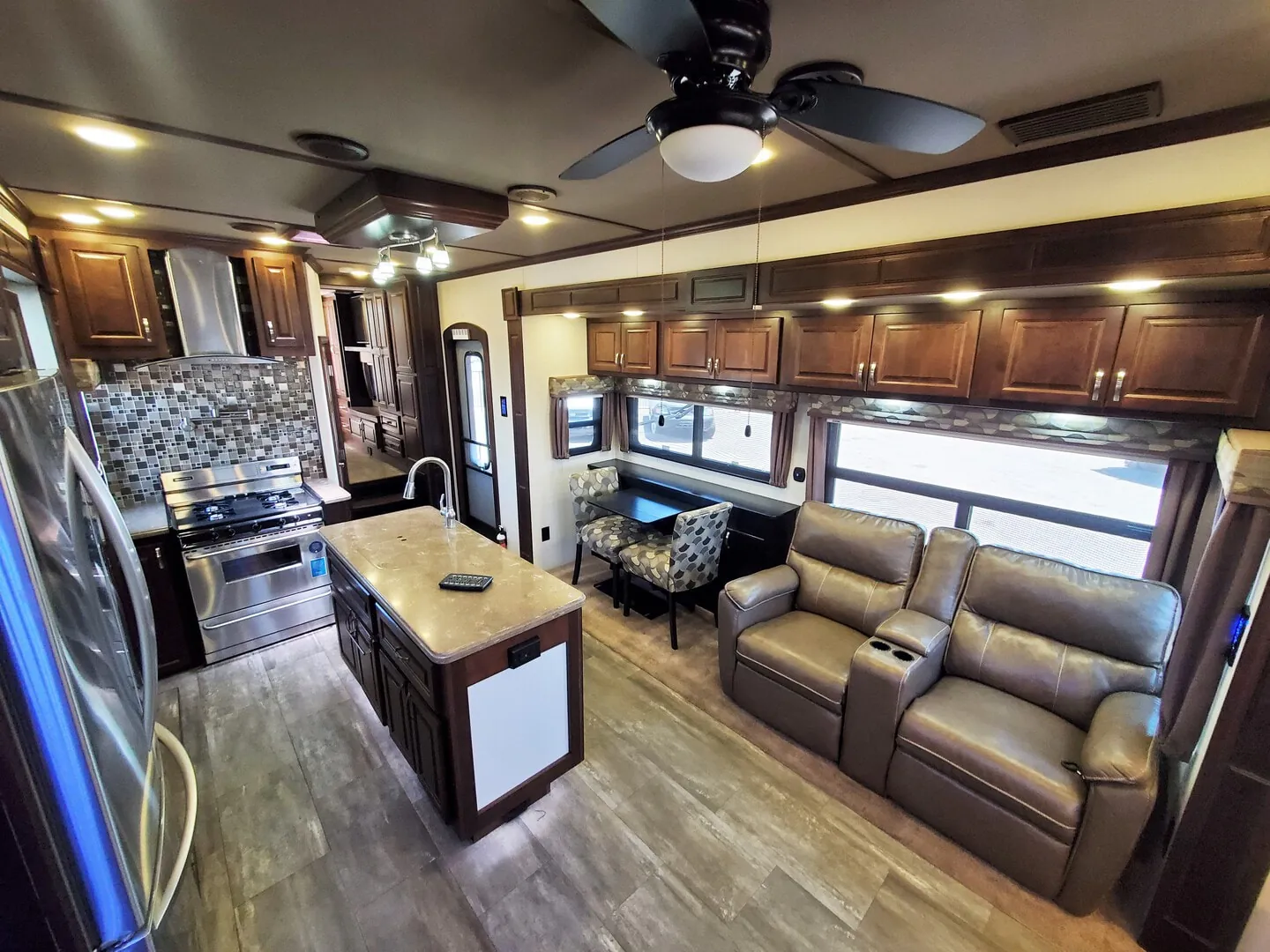 2017 Luxe Elite 39FB - Photo 4