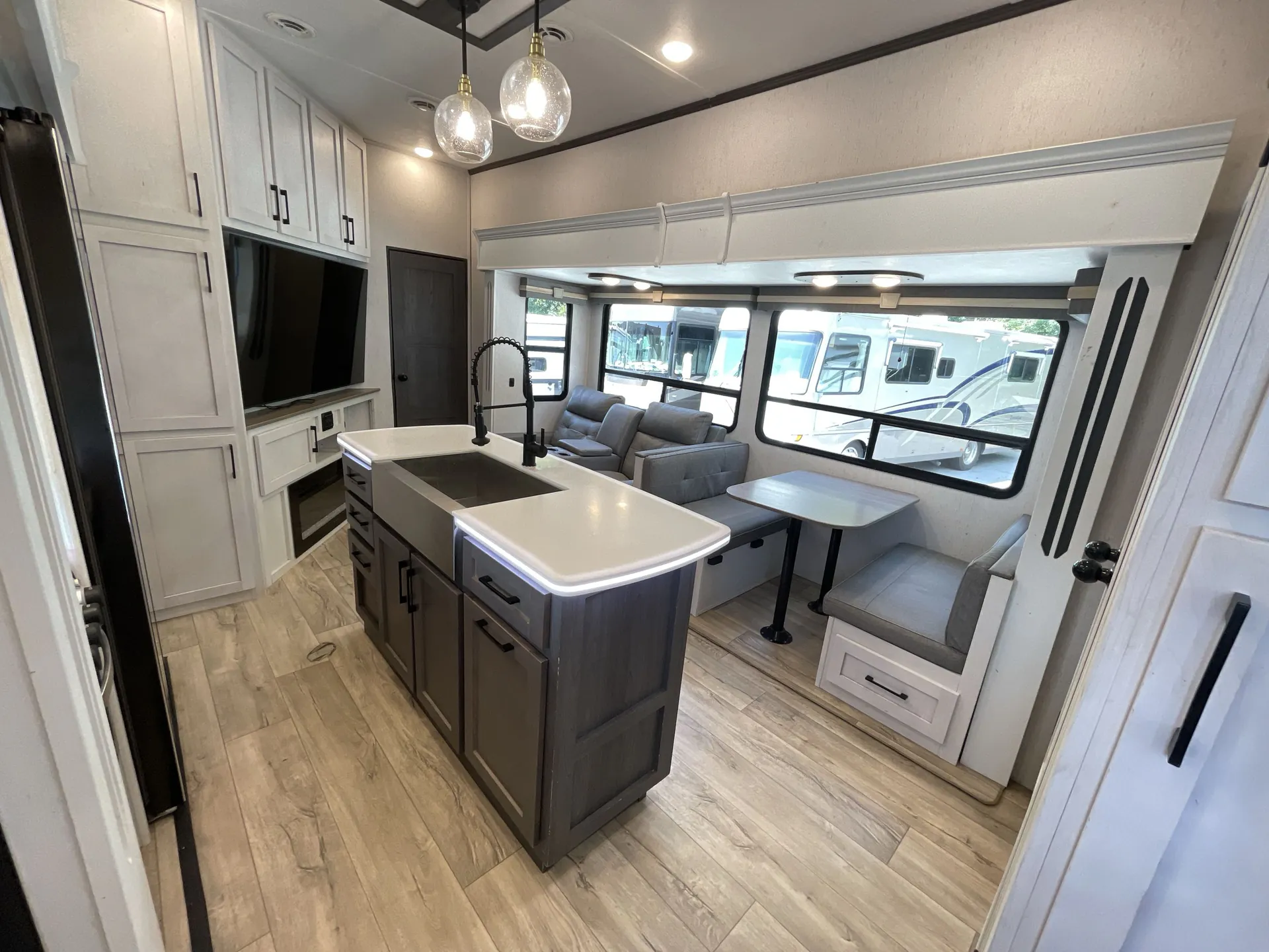 2024 Dutchmen Astoria 3603LFP — living area main