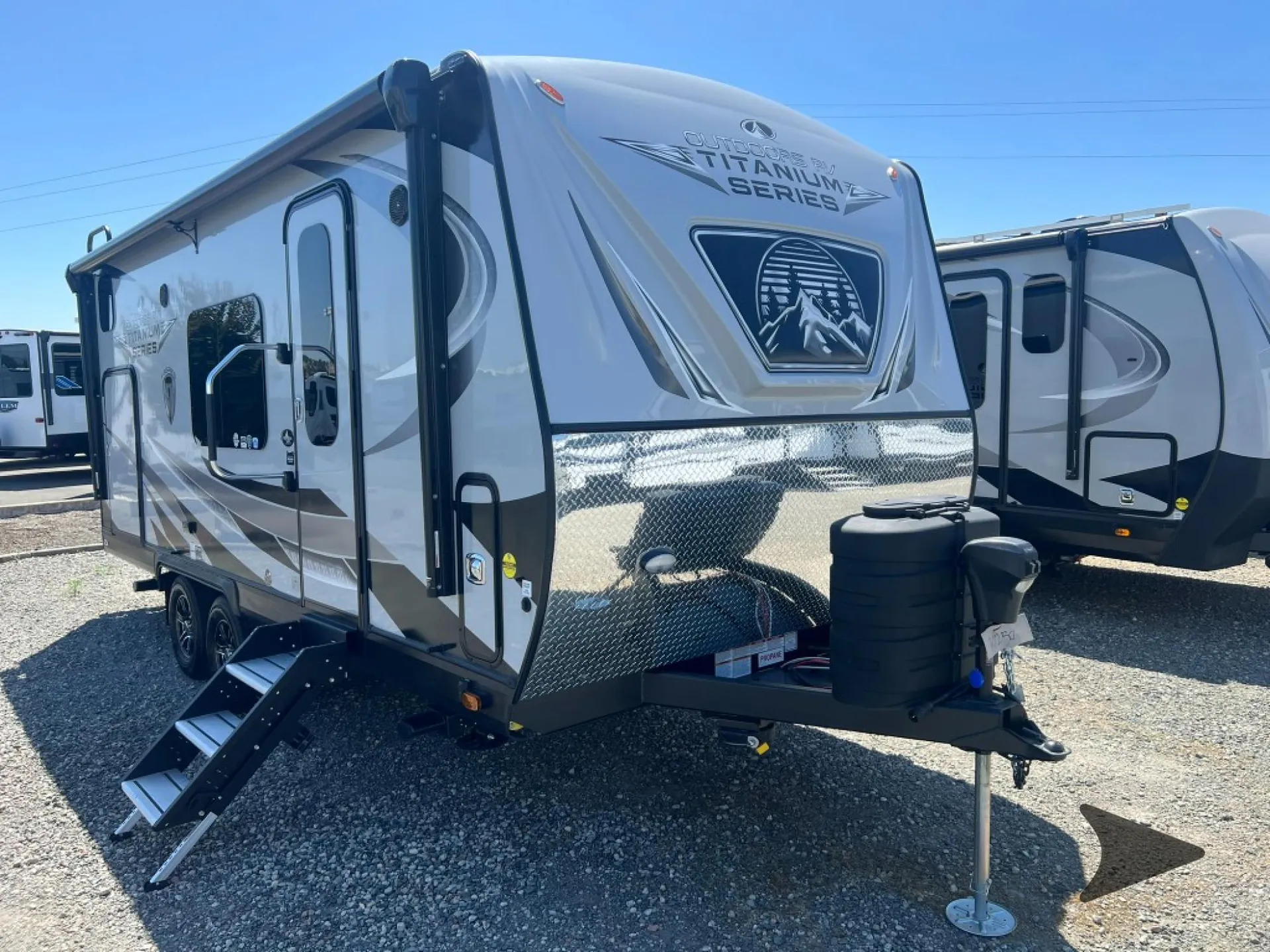 2025 Outdoors RV Creek Side Titanium Series 19CK - Photo 4