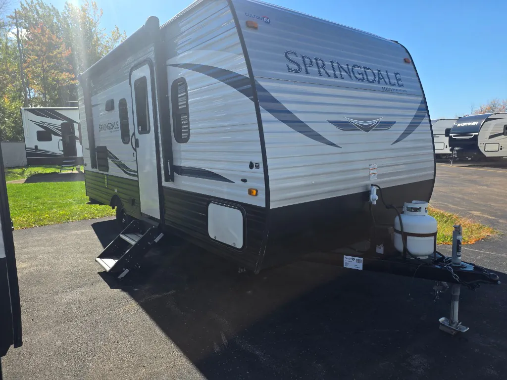 2021 Keystone Springdale Mini 1760BH - Photo 2