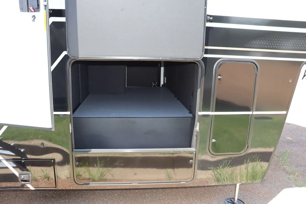 2026 Brinkley Model G 3970, Photos photo 11