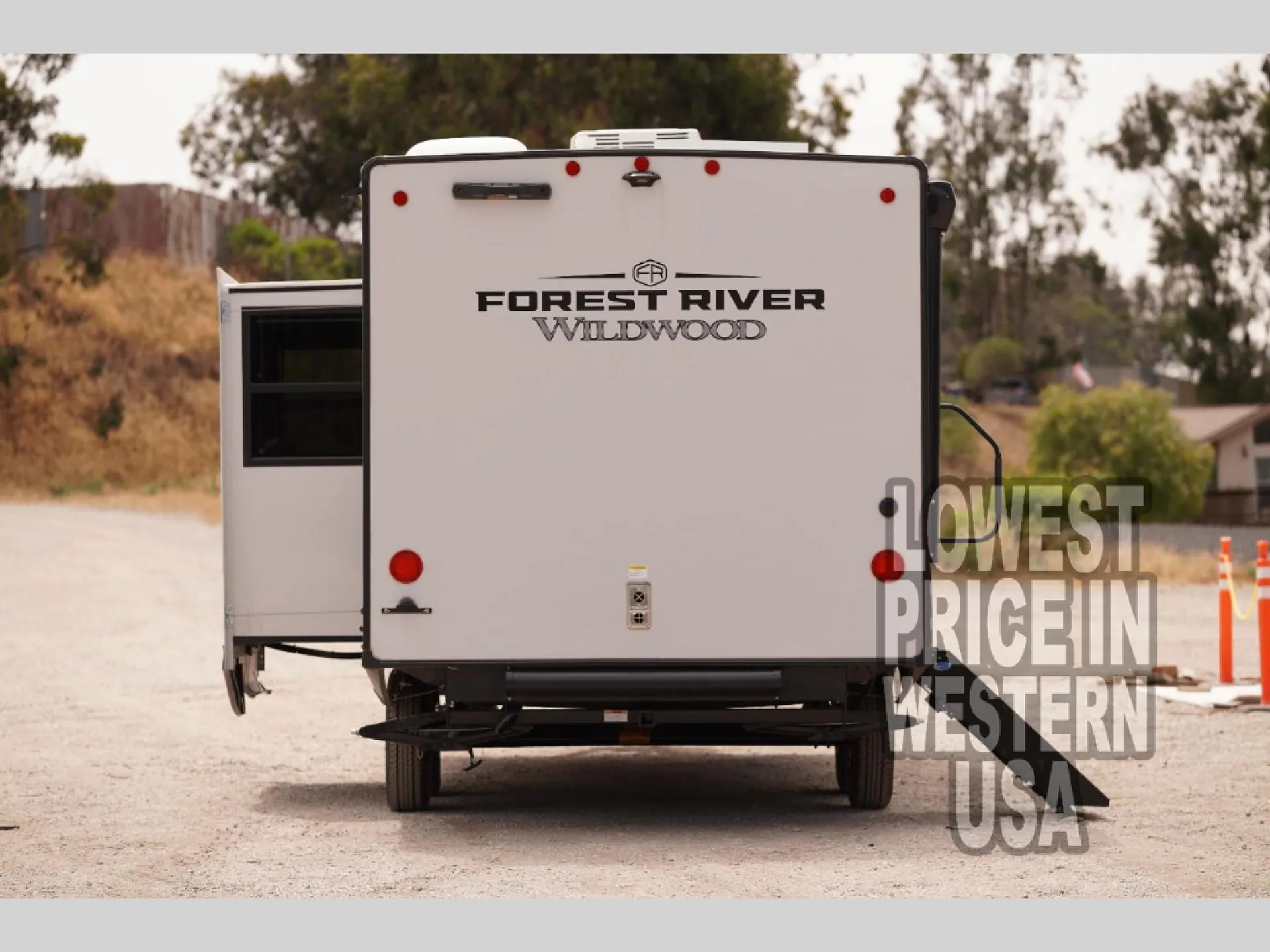 2025 Forest River Wildwood Heritage Glen 19RBHL - Photo 4