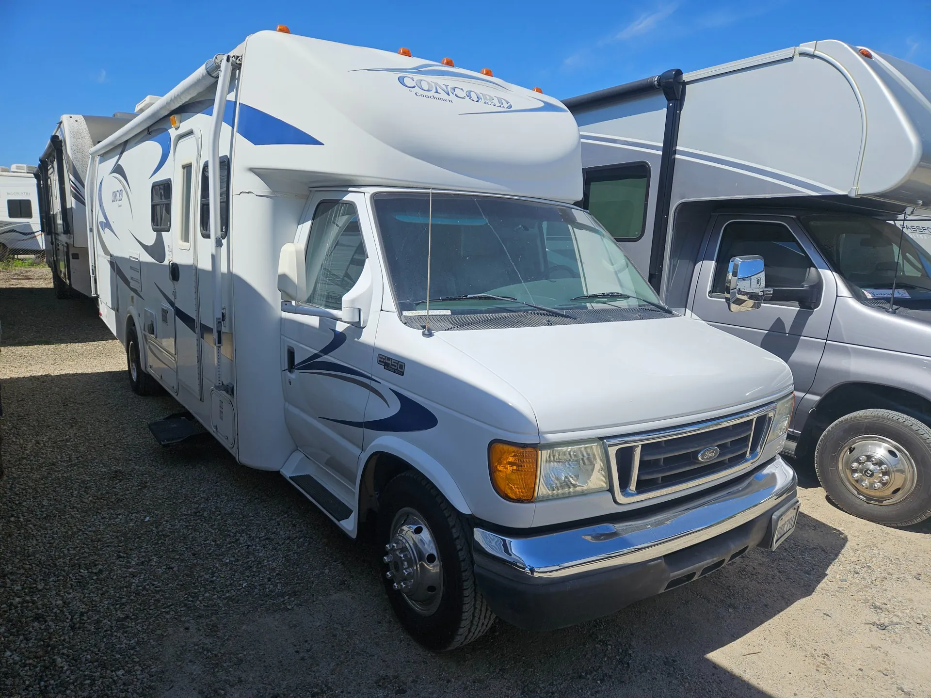 2006 Coachmen Concord 275 DS - Photo 2