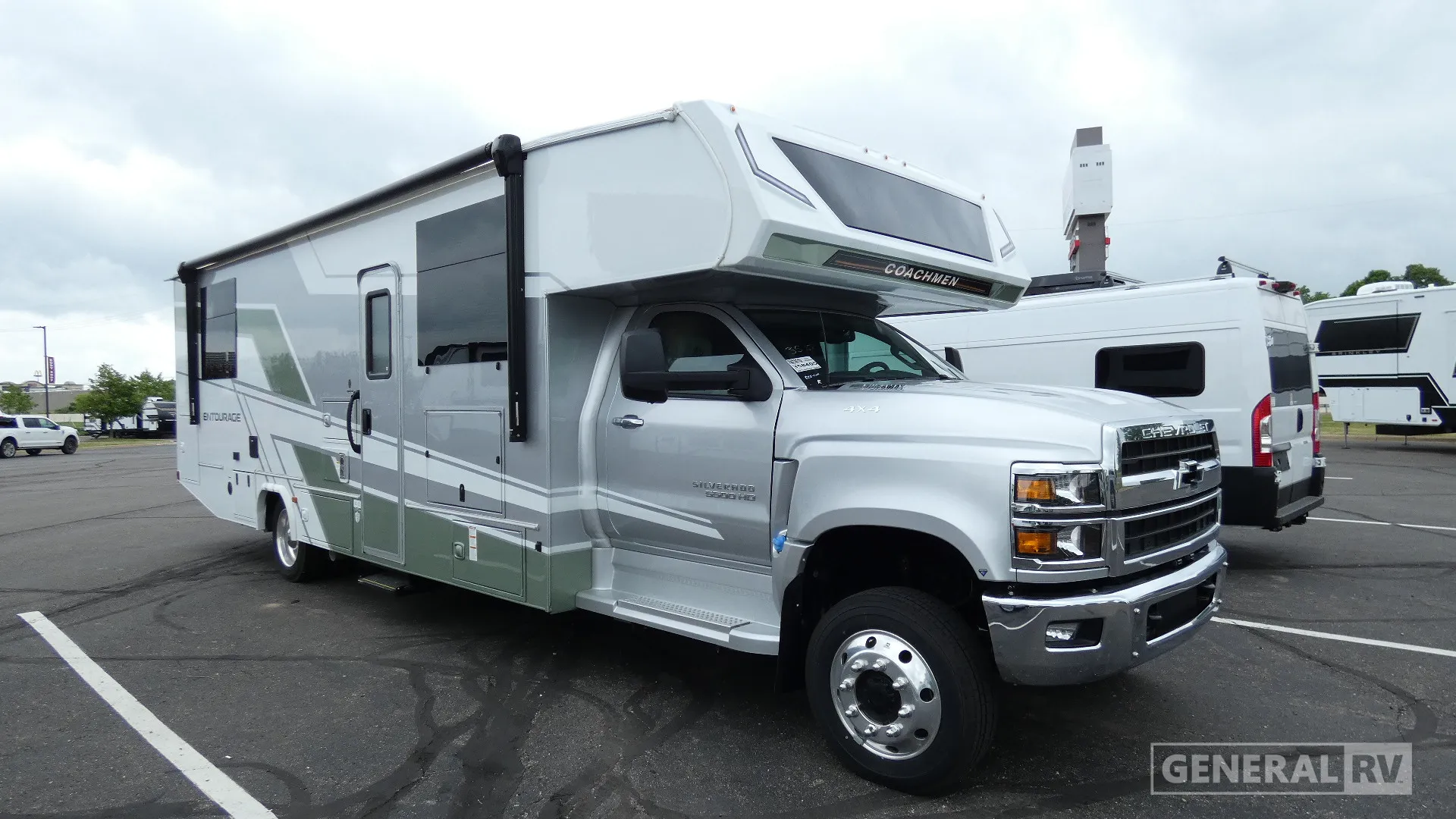 2026 Coachmen Entourage 320LV - Photo 2