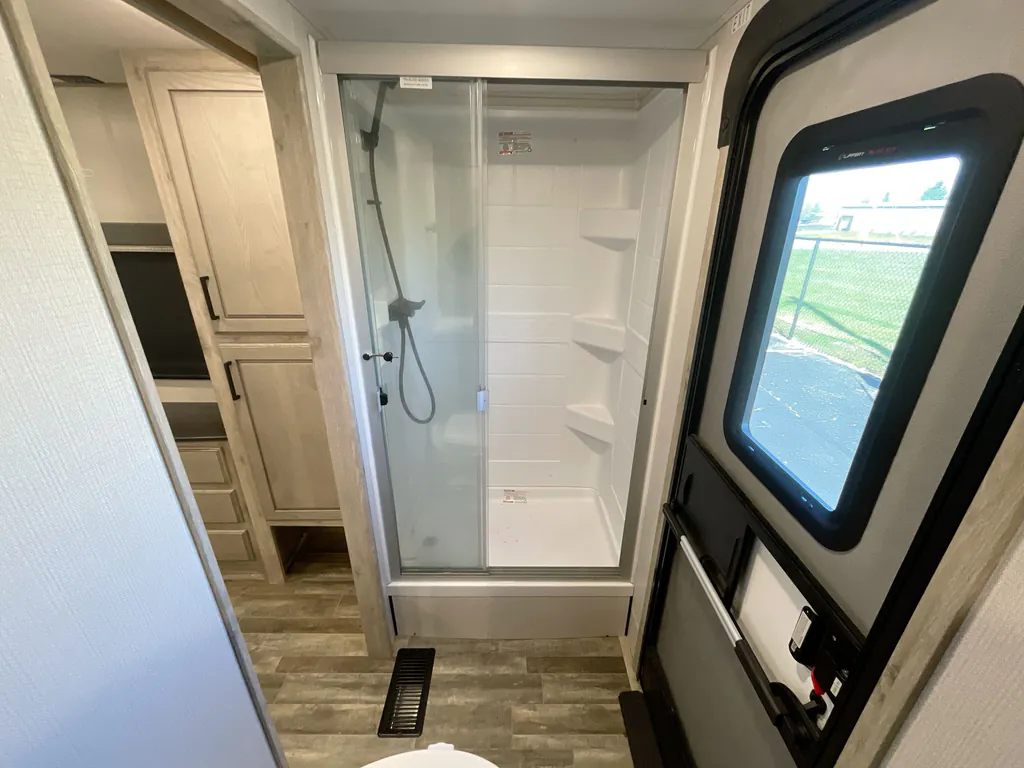 2023 Keystone Avalanche 390DS, Photos photo 26