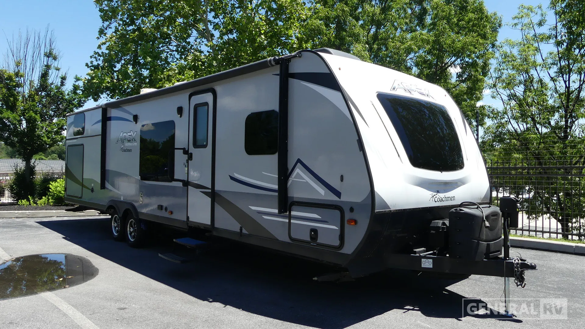 2019 Coachmen Apex Ultra Lite 300BHS - Photo 2