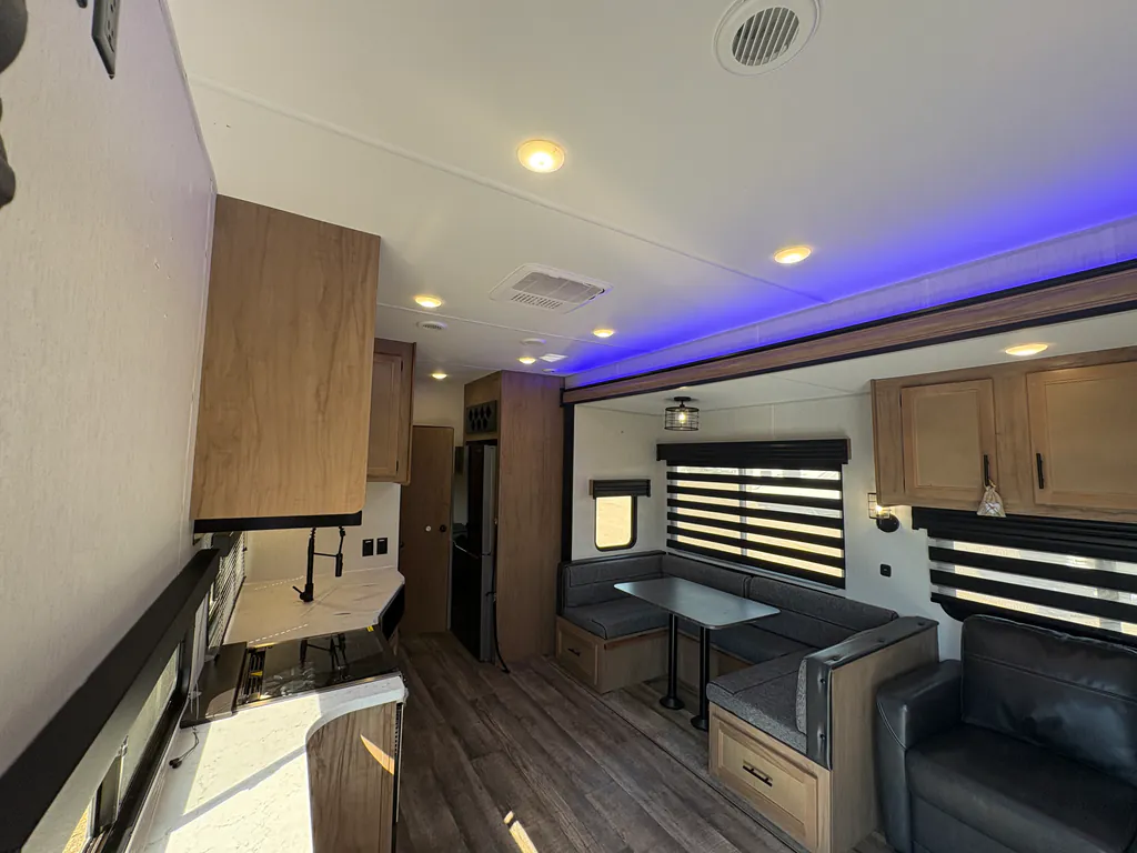 2023 Forest River Cherokee Timberwolf 39TN, Photos photo 12
