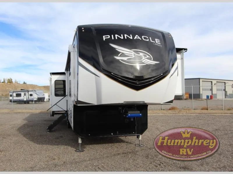 2025 Jayco Pinnacle 38KPTS - Photo 2