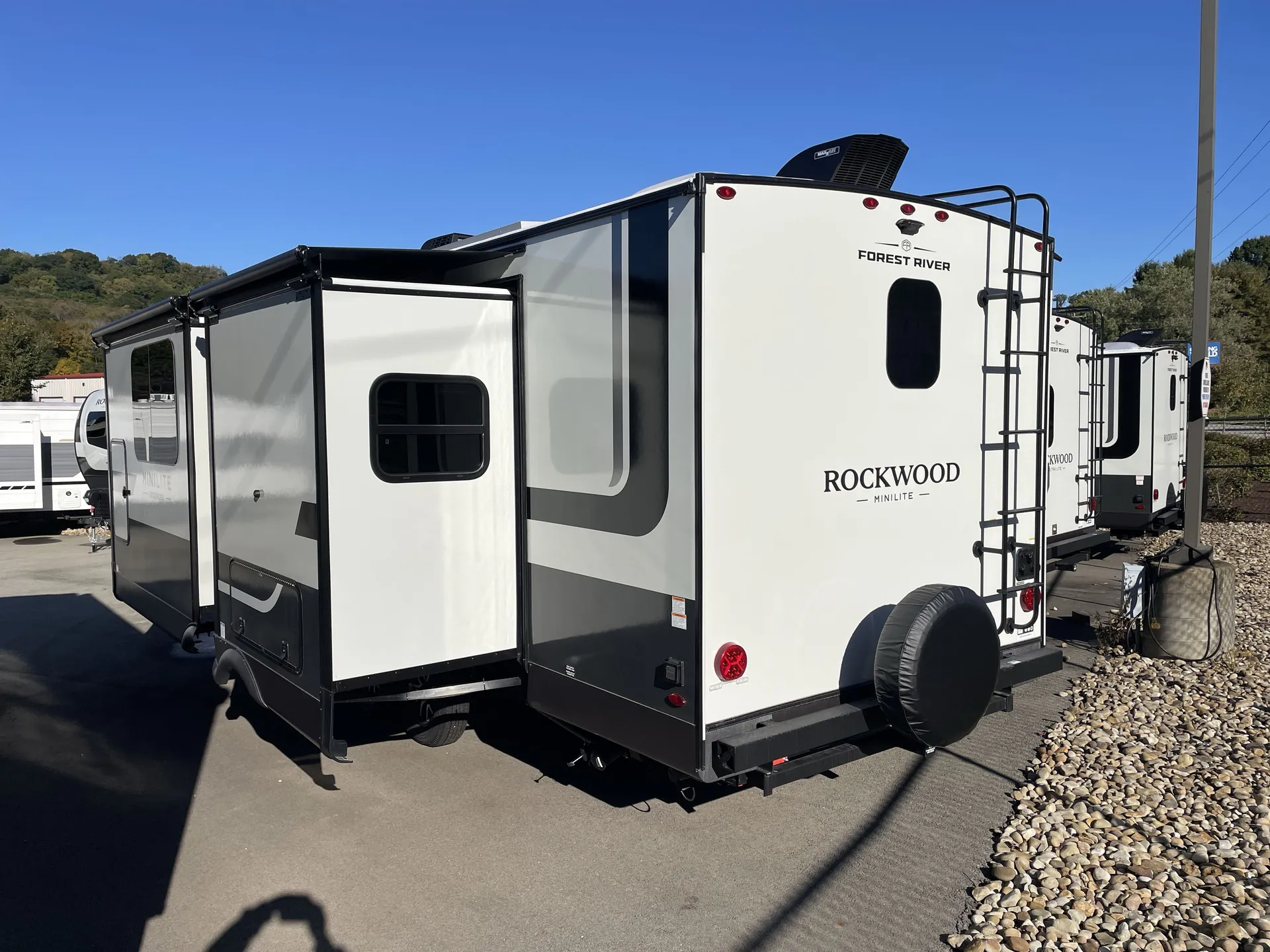 2027 Forest River Rockwood Mini Lite 2523MBR — backside