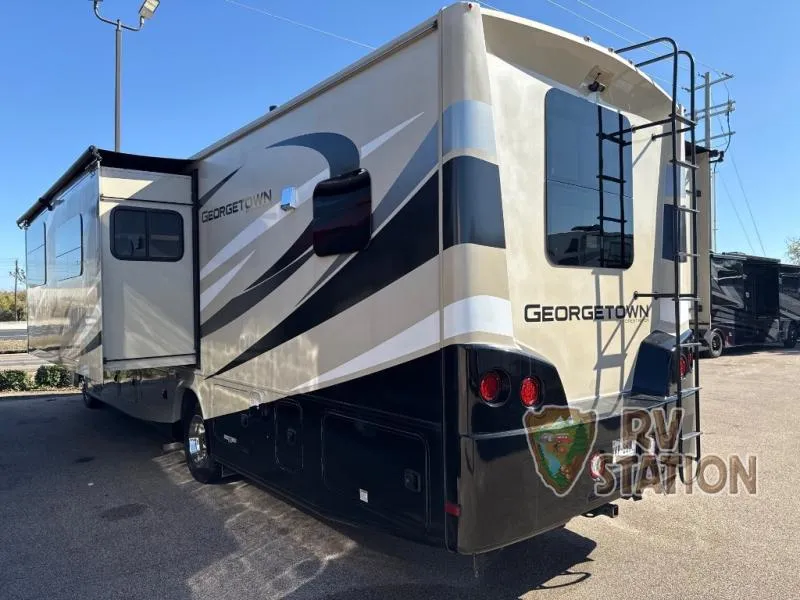 2019 Forest River RV Georgetown 31L - Photo 4