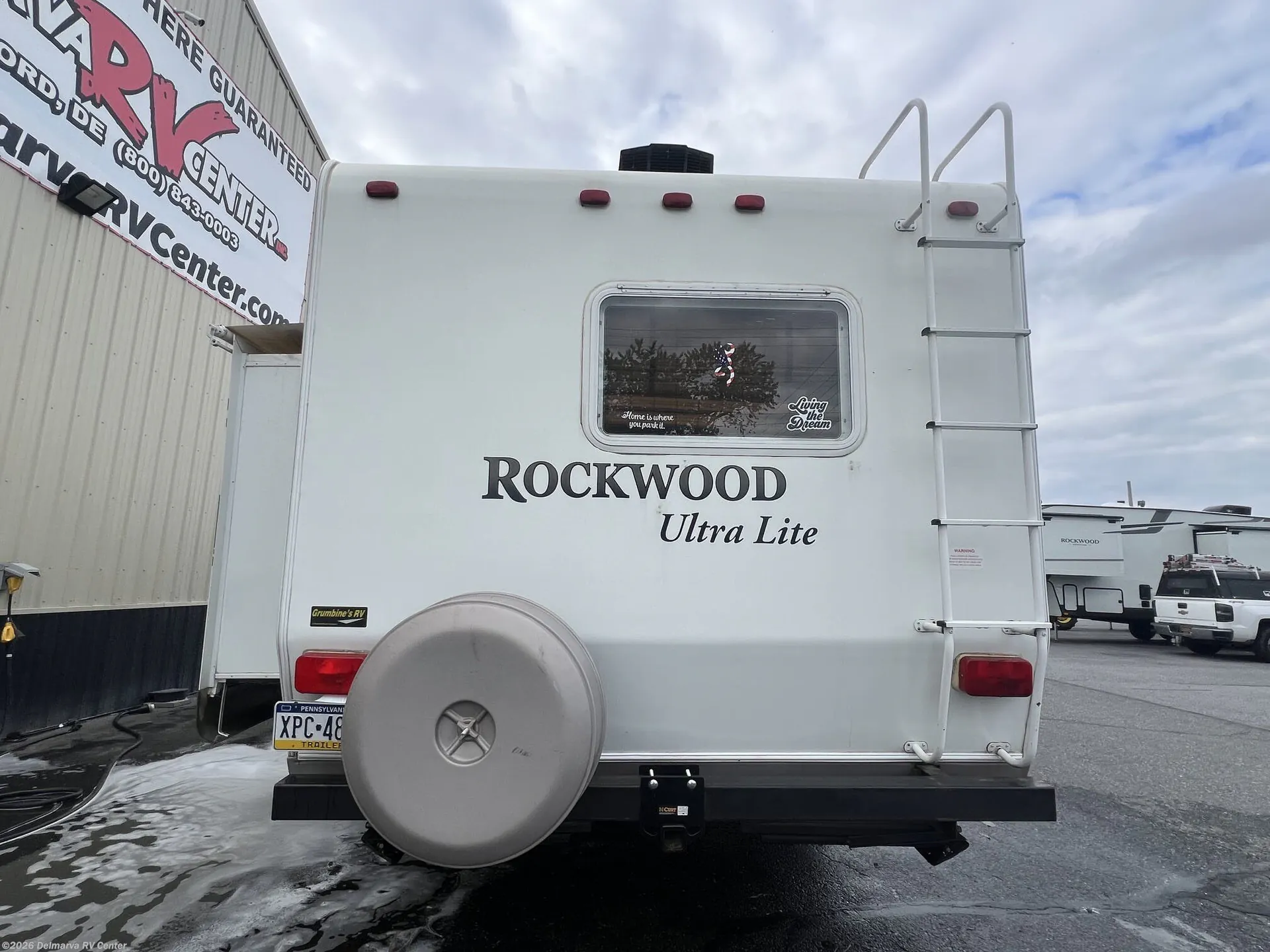 2009 Forest River Rockwood Ultra Lite 2501S - Photo 3