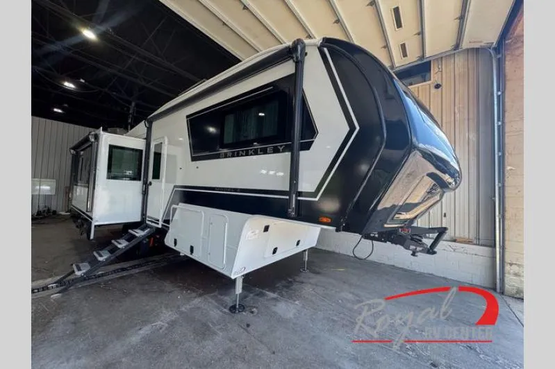 2027 Brinkley Model Z 2900 - Photo 2