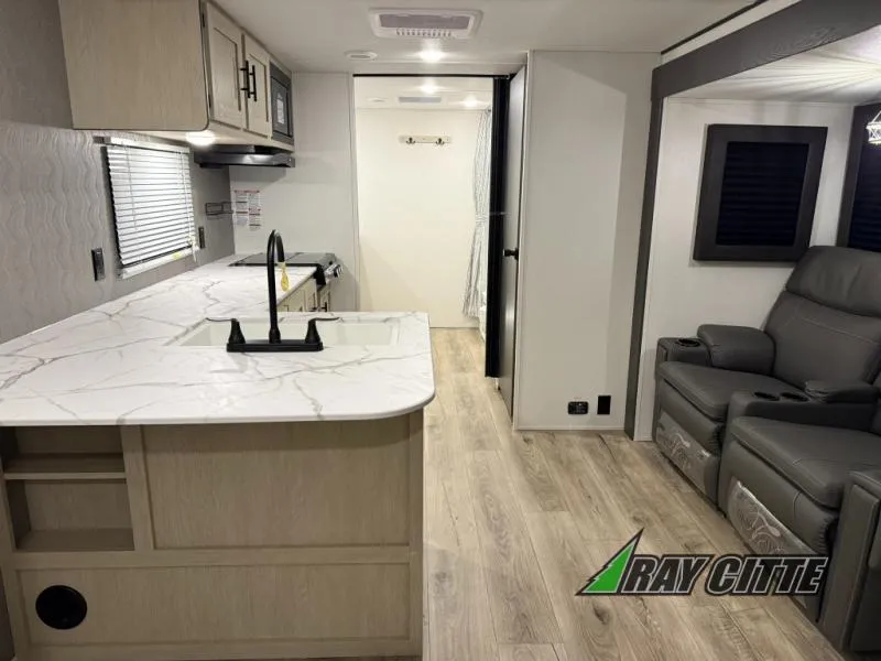 2026 Shasta RVs i-5 Edition 526RBS - Photo 3