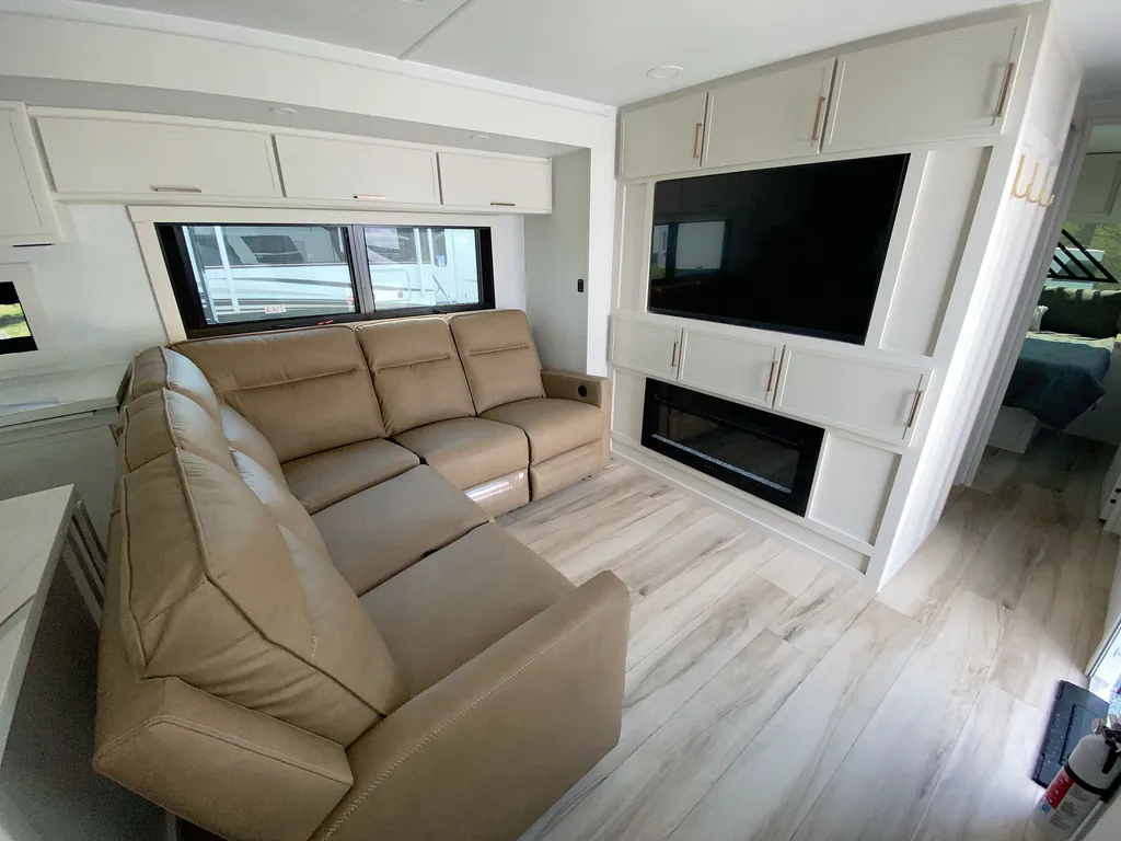 2026 Brinkley Model I 280, Photos photo 10