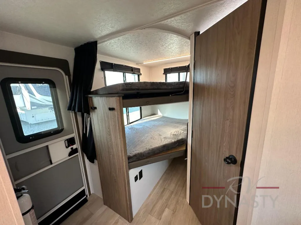 2025 Coachmen Freedom Express Ultra Lite 258BHS, Photos photo 28