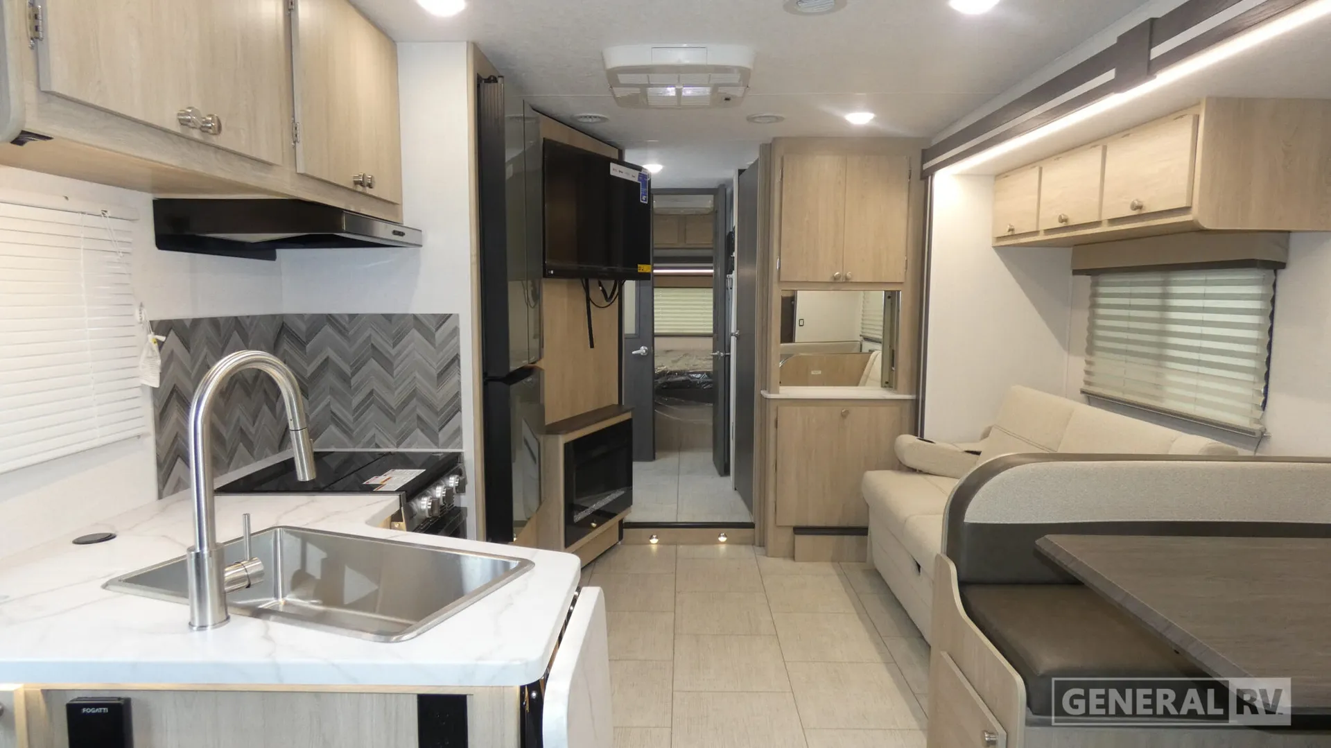 2026 Coachmen Leprechaun 300RS - Photo 3