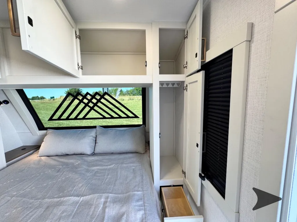 2027 Brinkley Model I 290, Photos photo 17
