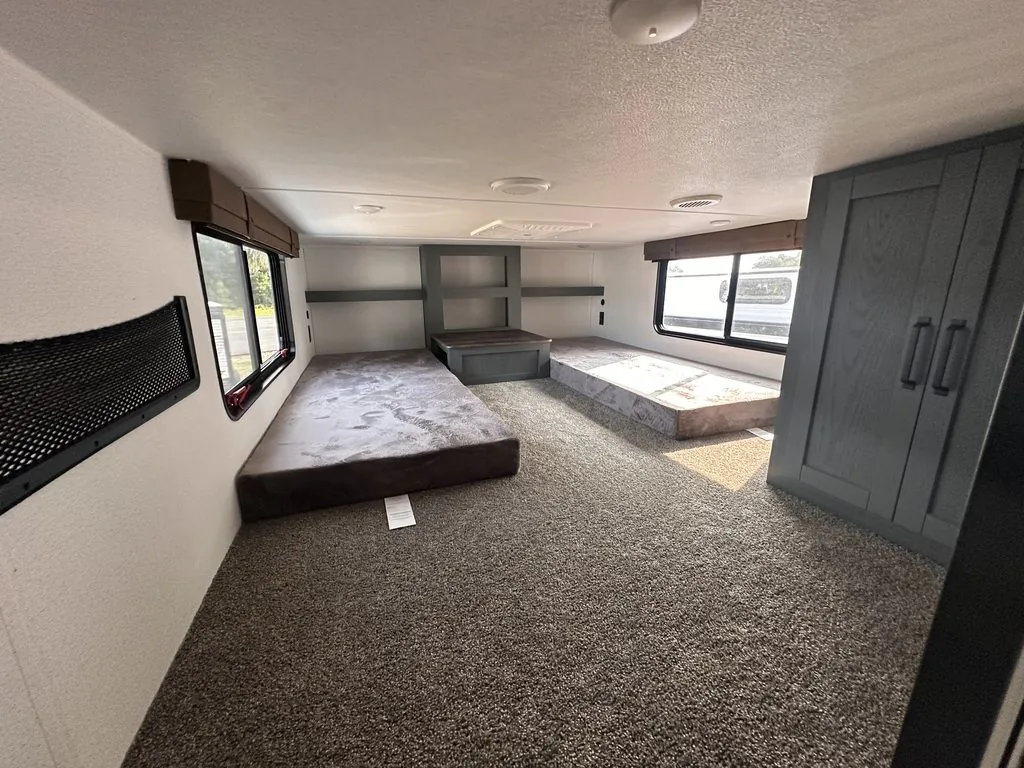 2026 Forest River Puma Vista 401RLFT — Photo 6