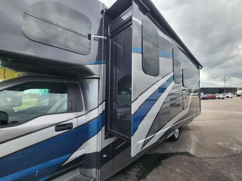 2022 Thor Motor Coach Magnitude Super C XG32, Photos photo 49