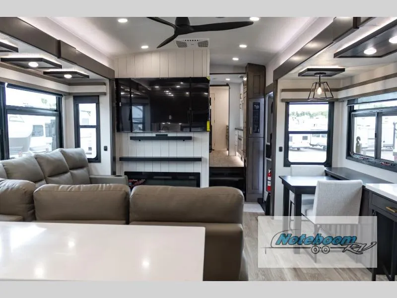 2027 Heartland Bighorn 39RK - Photo 3