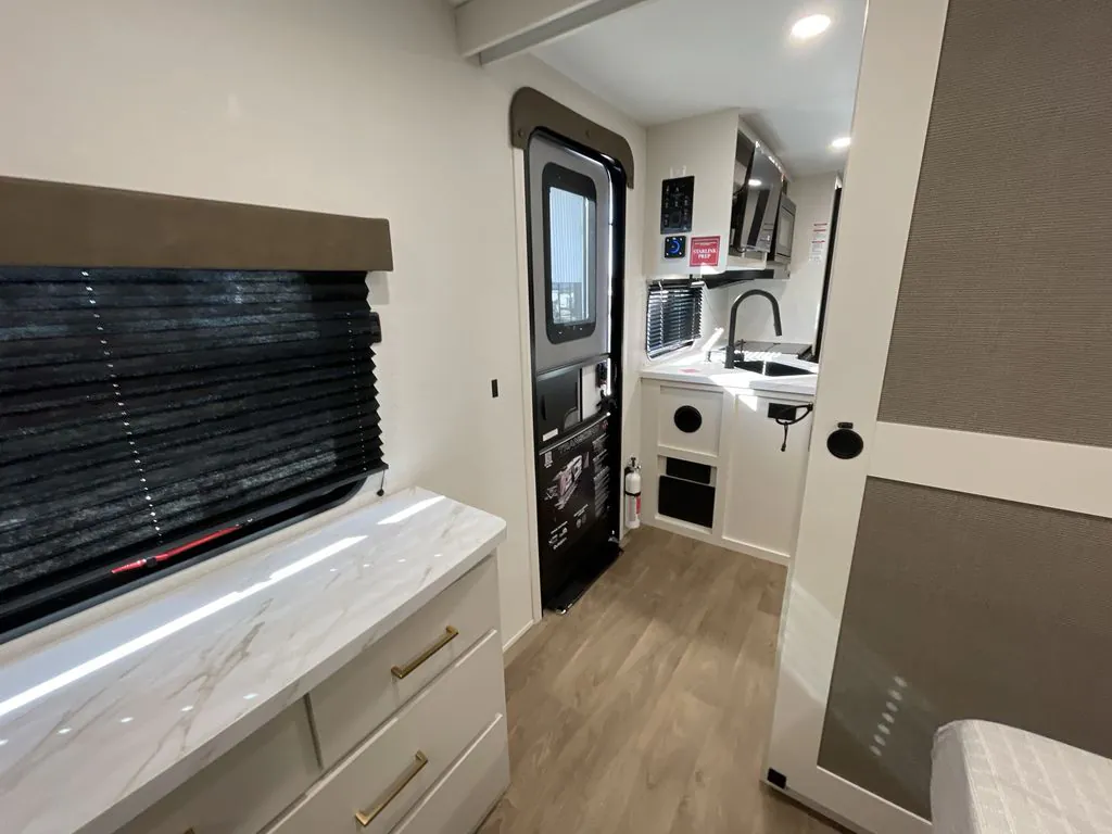 2027 Grand Design Transcend 335BHT, Photos photo 44
