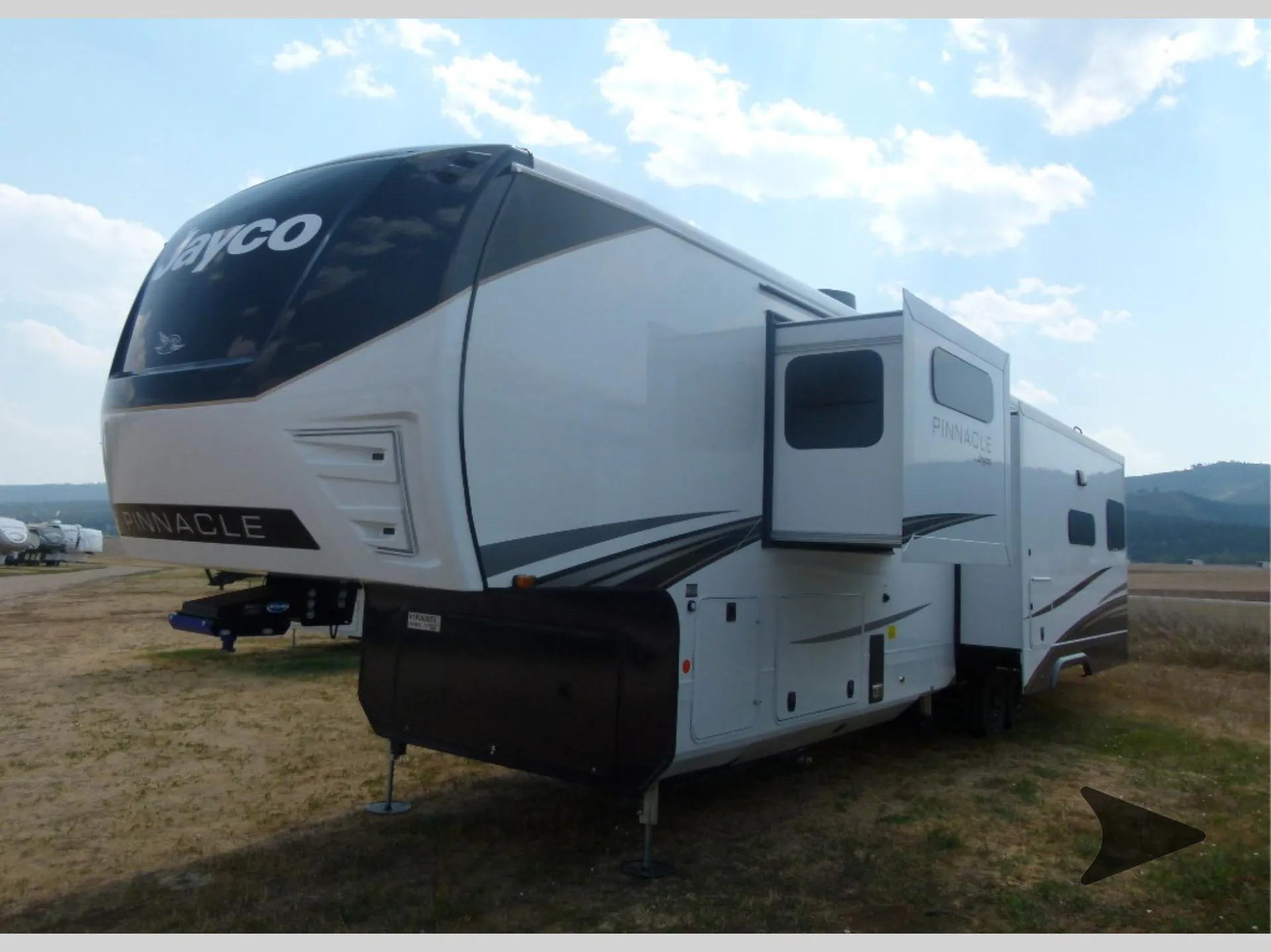 2027 Jayco Pinnacle 39FBRL - Photo 3