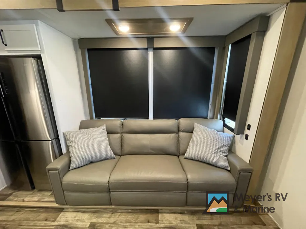 2023 Keystone Raptor 362, Photos photo 9