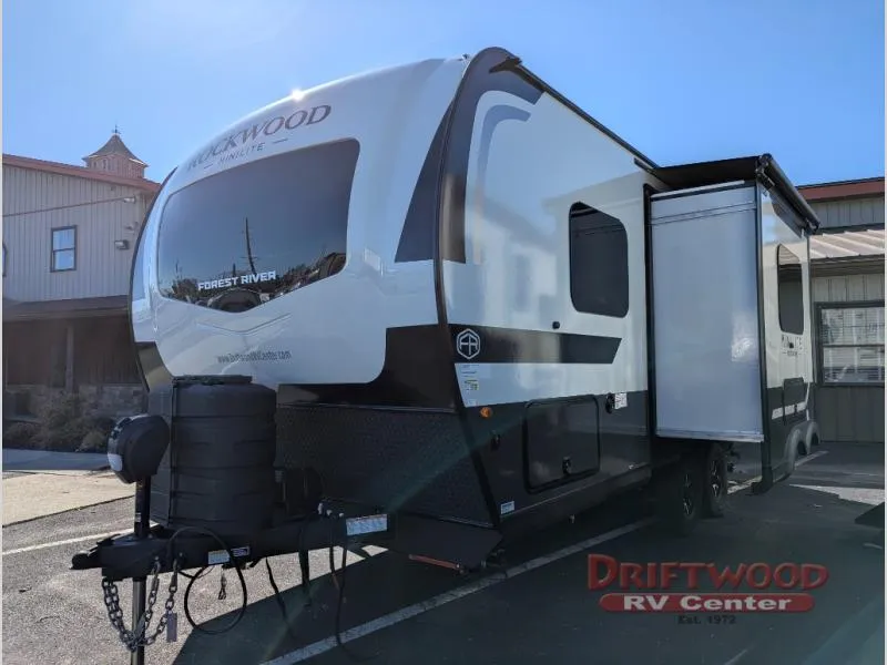 2026 Forest River Rockwood Mini Lite 2108RB - Photo 3