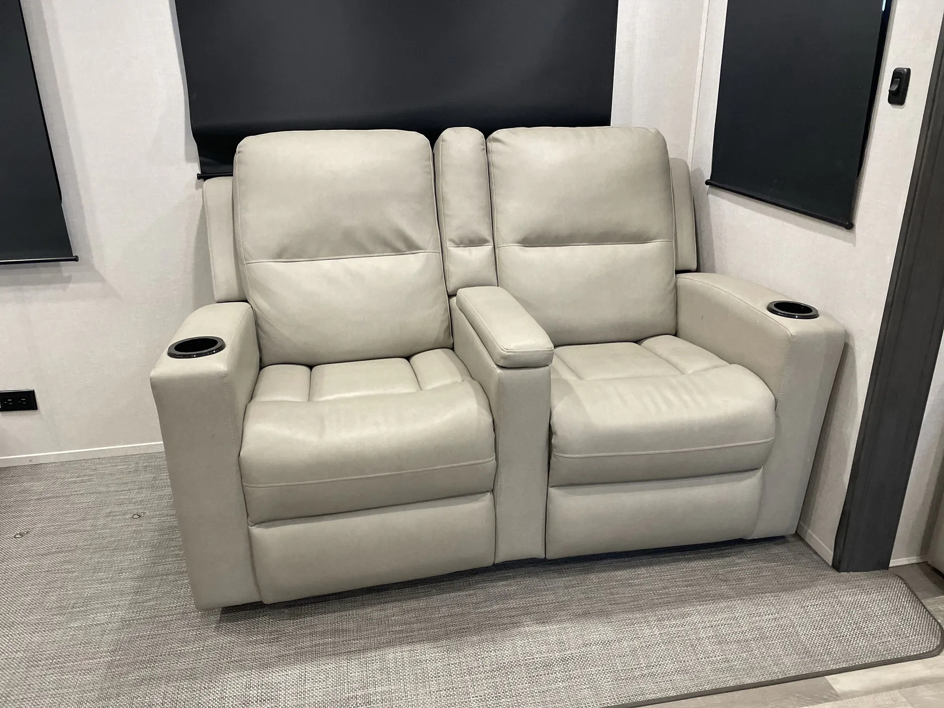 2024 Shasta Phoenix Lite 368TBH — living area main