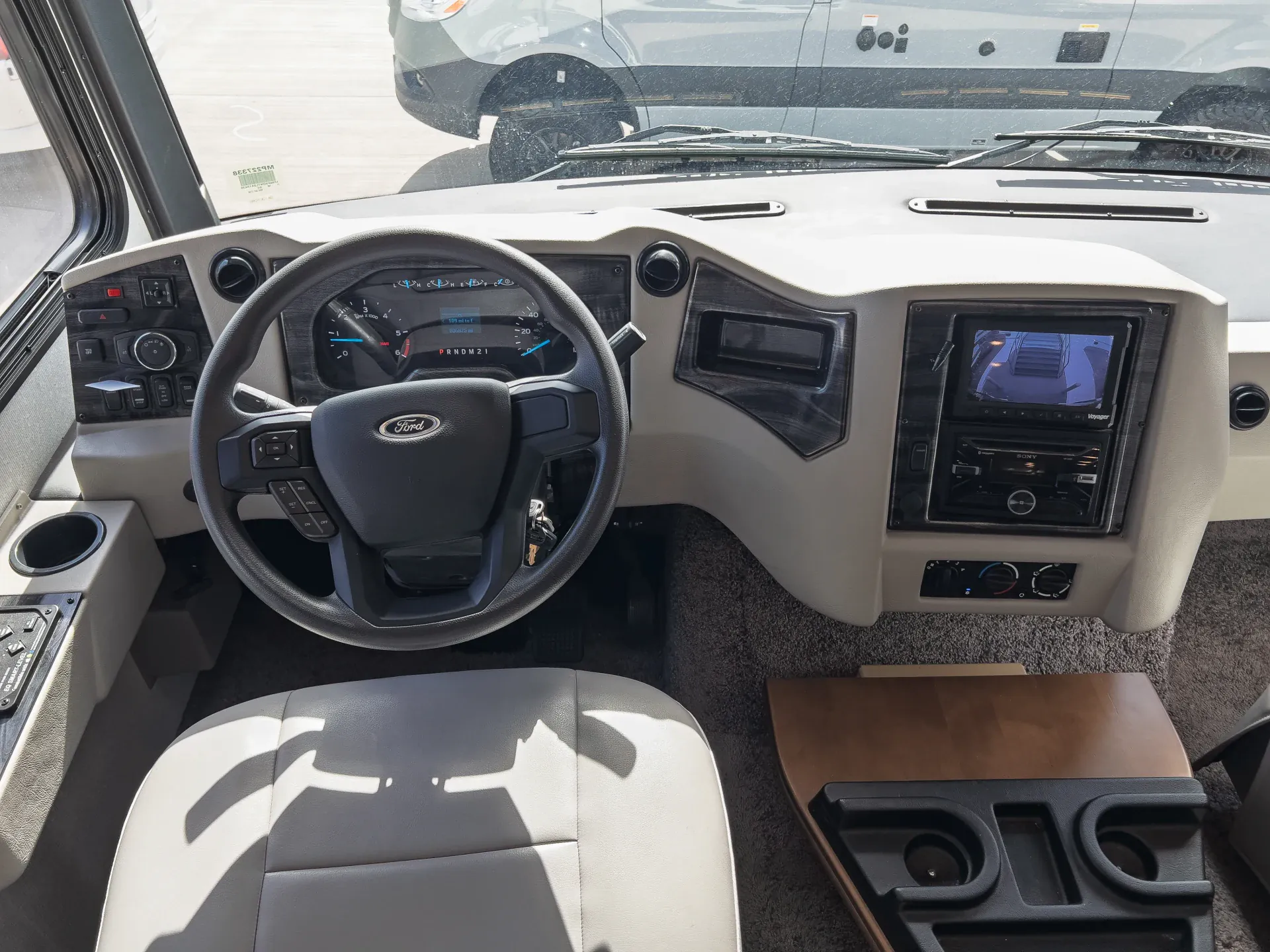 2021 Newmar Bay Star 3616 - Photo 3