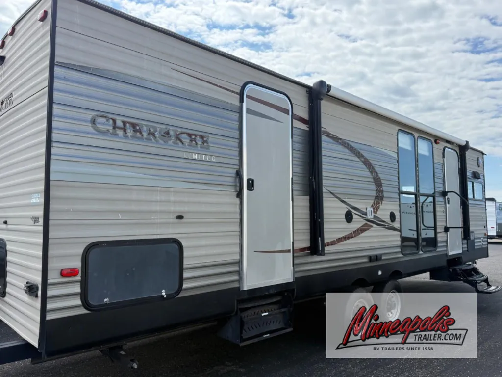 2016 Forest River Cherokee 274VFK, Photos photo 4