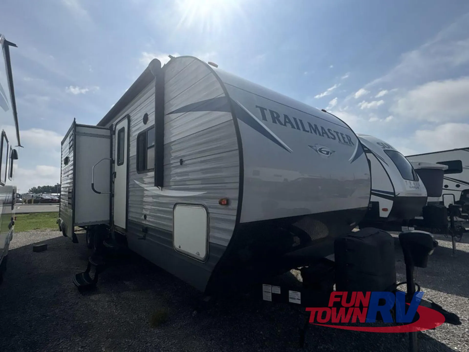 2019 Gulf Stream TrailMaster 288ISL - Photo 3