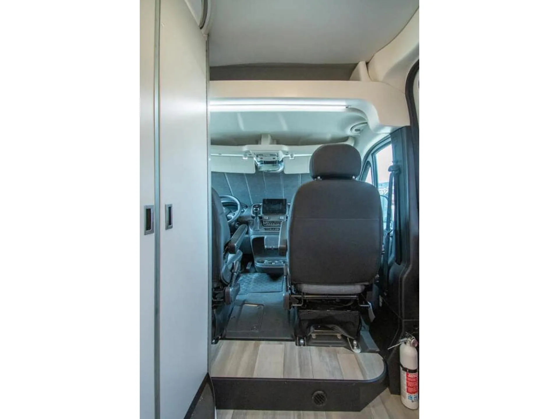 2027 Thor Motor Coach Rize Sport 18ZS - Photo 4