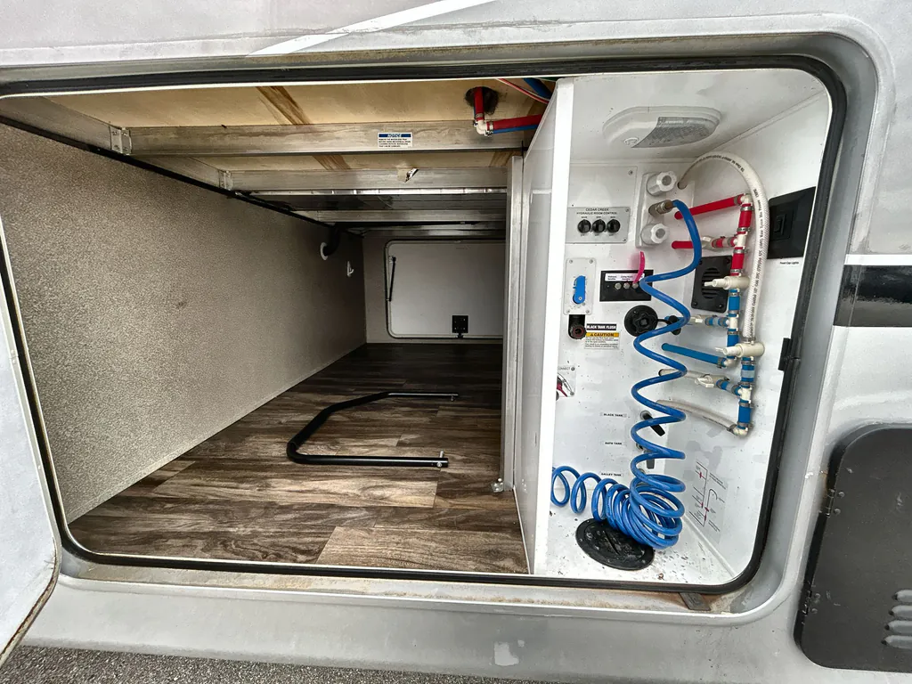 2019 Forest River Cedar Creek Champagne Edition 38EL, Photos photo 12