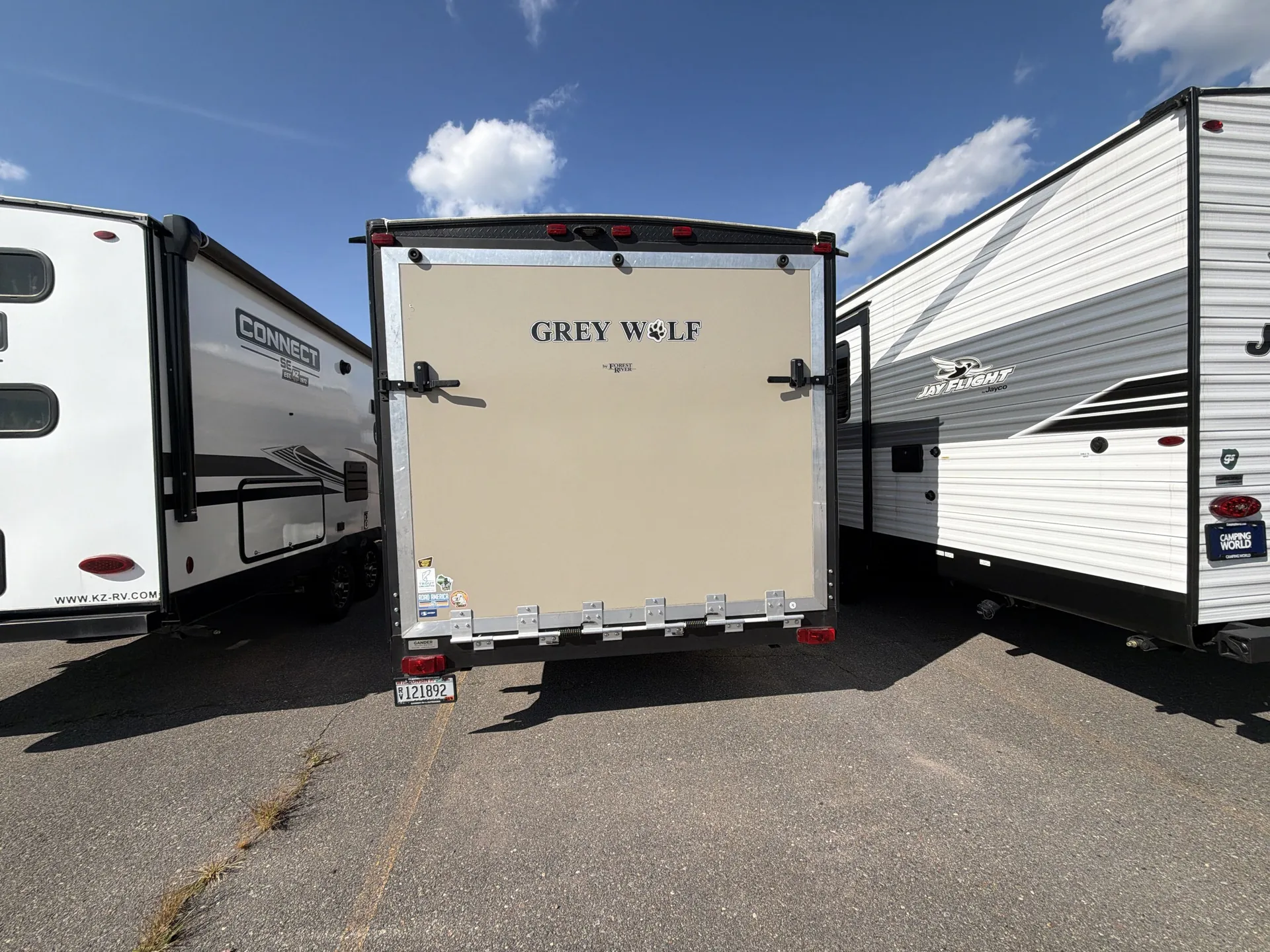 2018 Forest River Cherokee Grey Wolf 22RR — backside