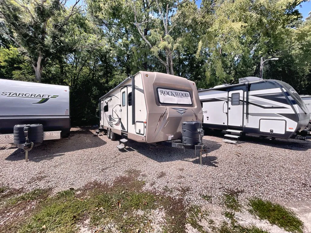 2016 Forest River Rockwood Ultra Lite 2608WS - Photo 2