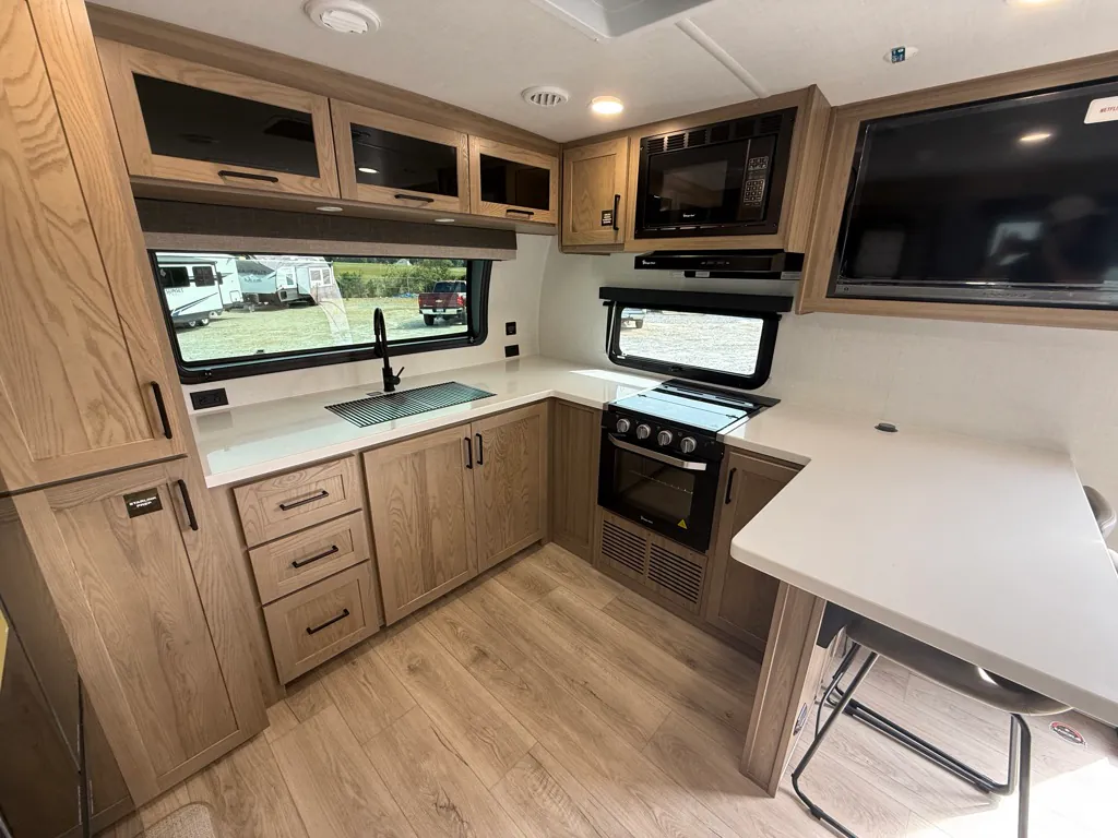 2027 Forest River Rockwood Mini Lite 2523MBR — Photo 7