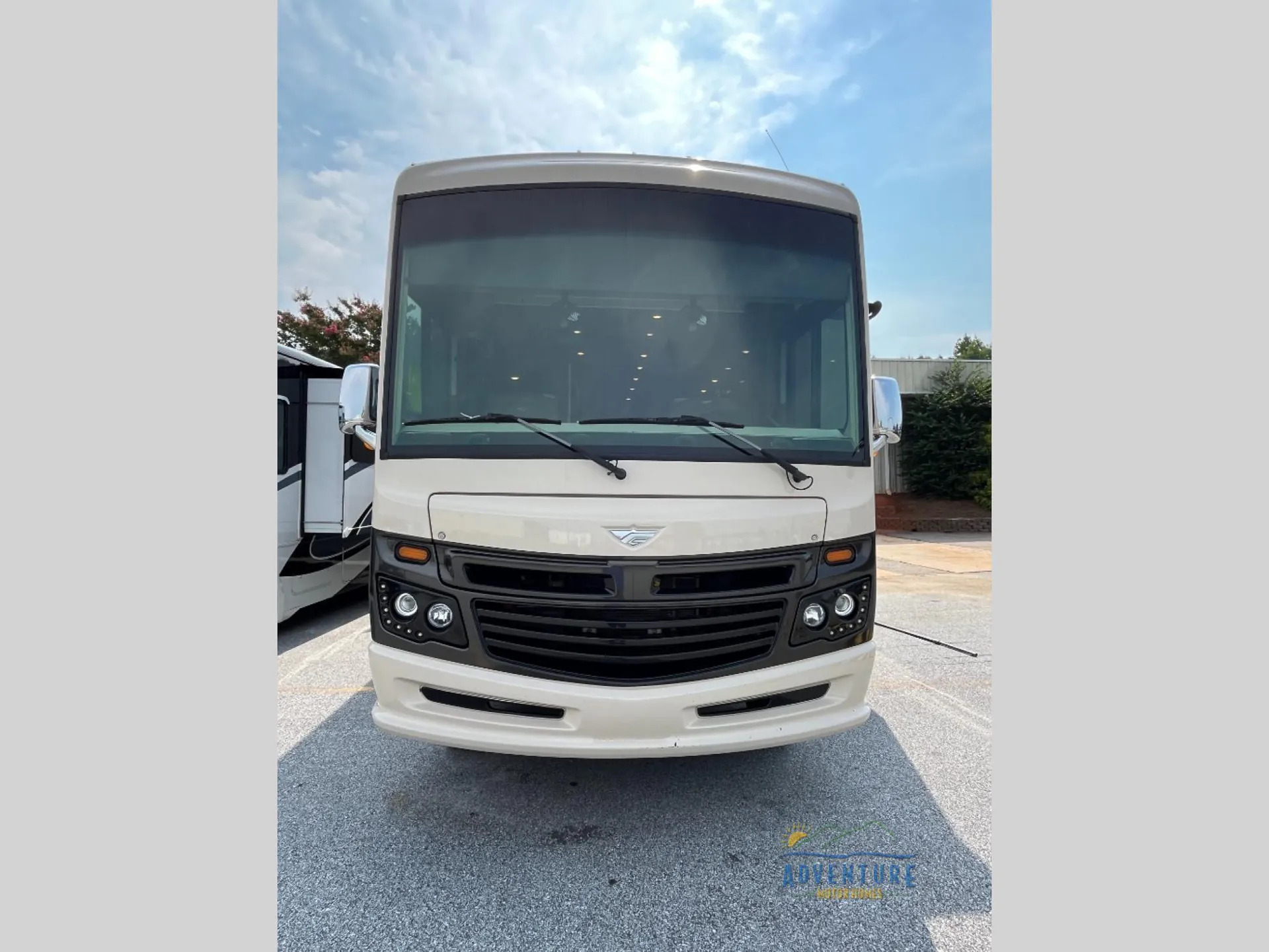 2016 Fleetwood Bounder 35K - Photo 3