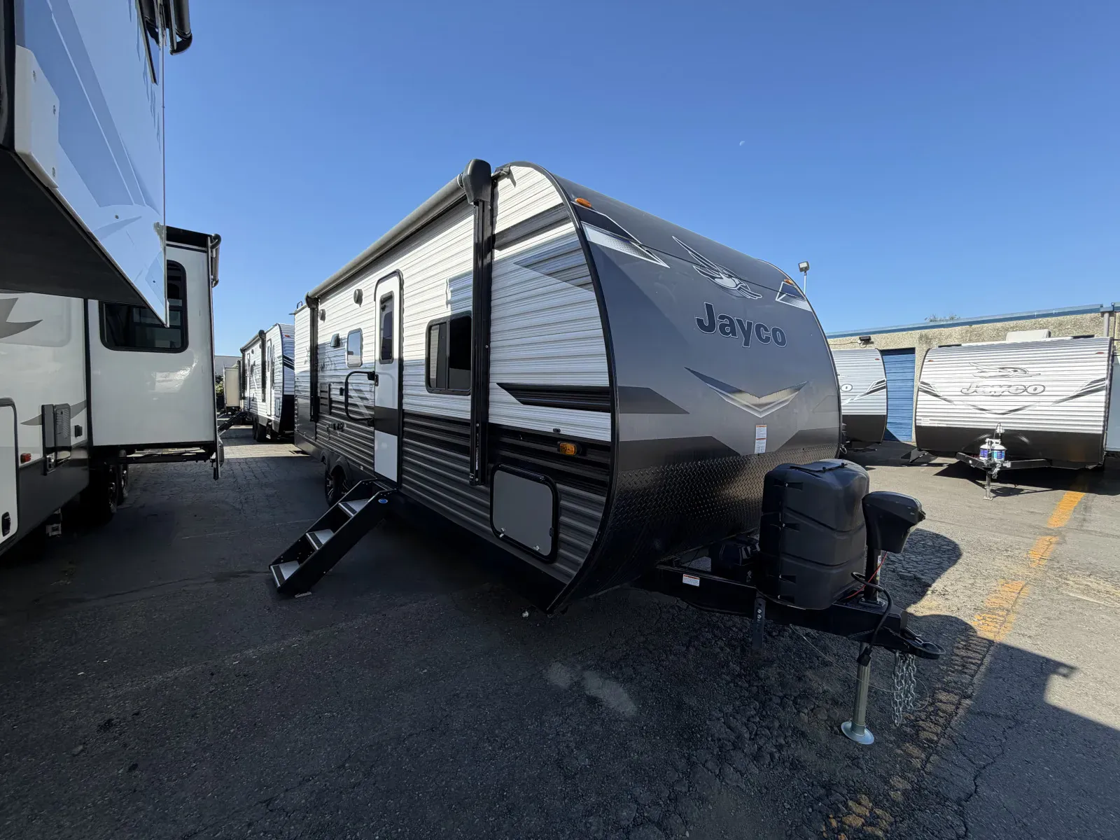 2023 Jayco Jay-Flight SLX 242BHSW - Photo 2