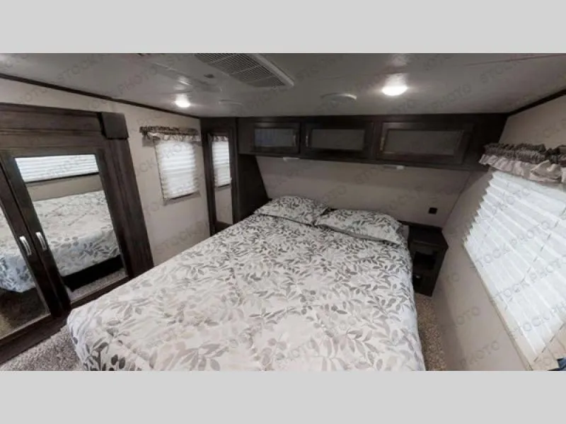 2019 Shasta RVs Phoenix Lite 285RLS - Photo 4