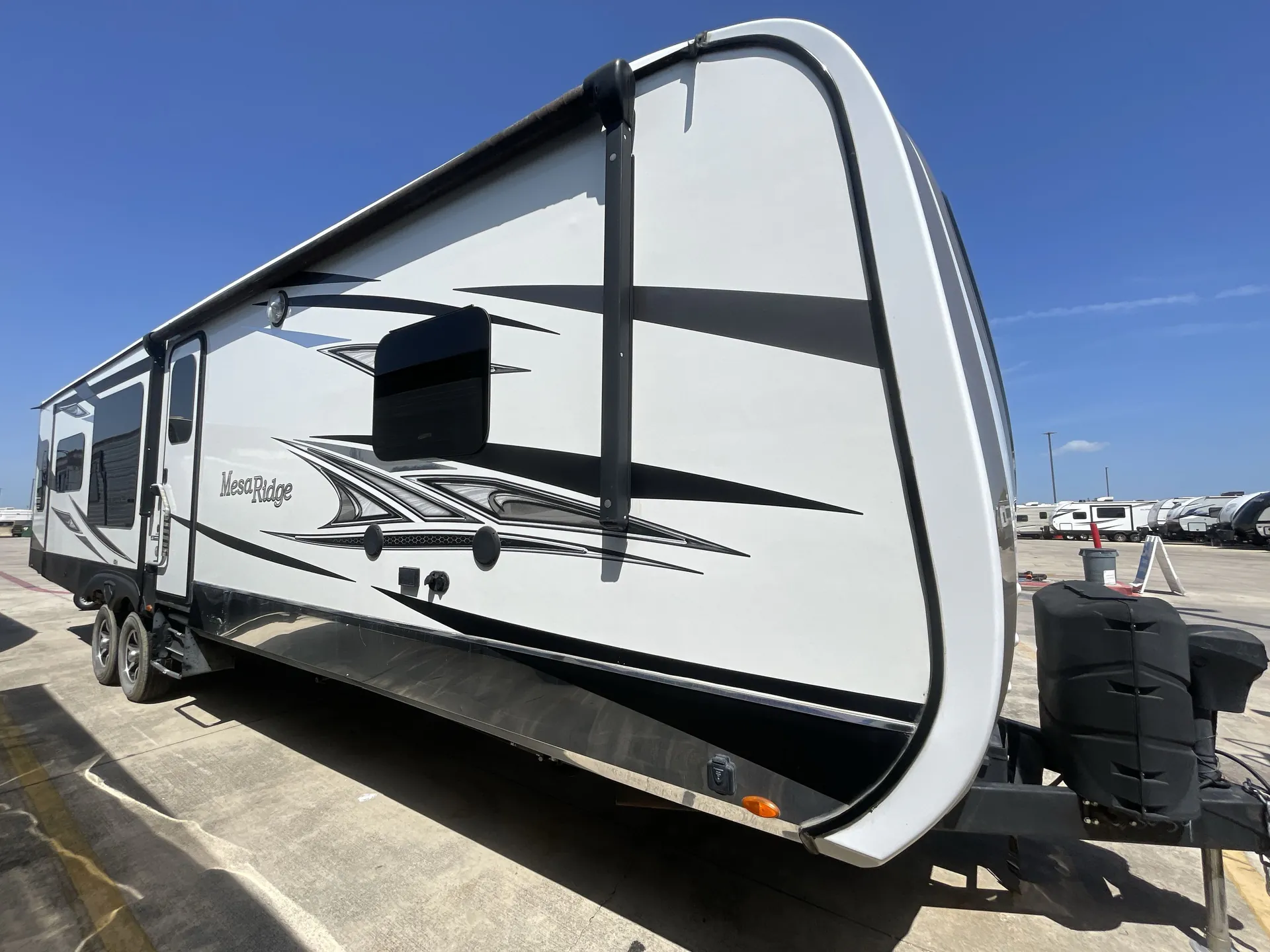 2019 Highland Ridge Mesa Ridge 323RLS - Photo 2